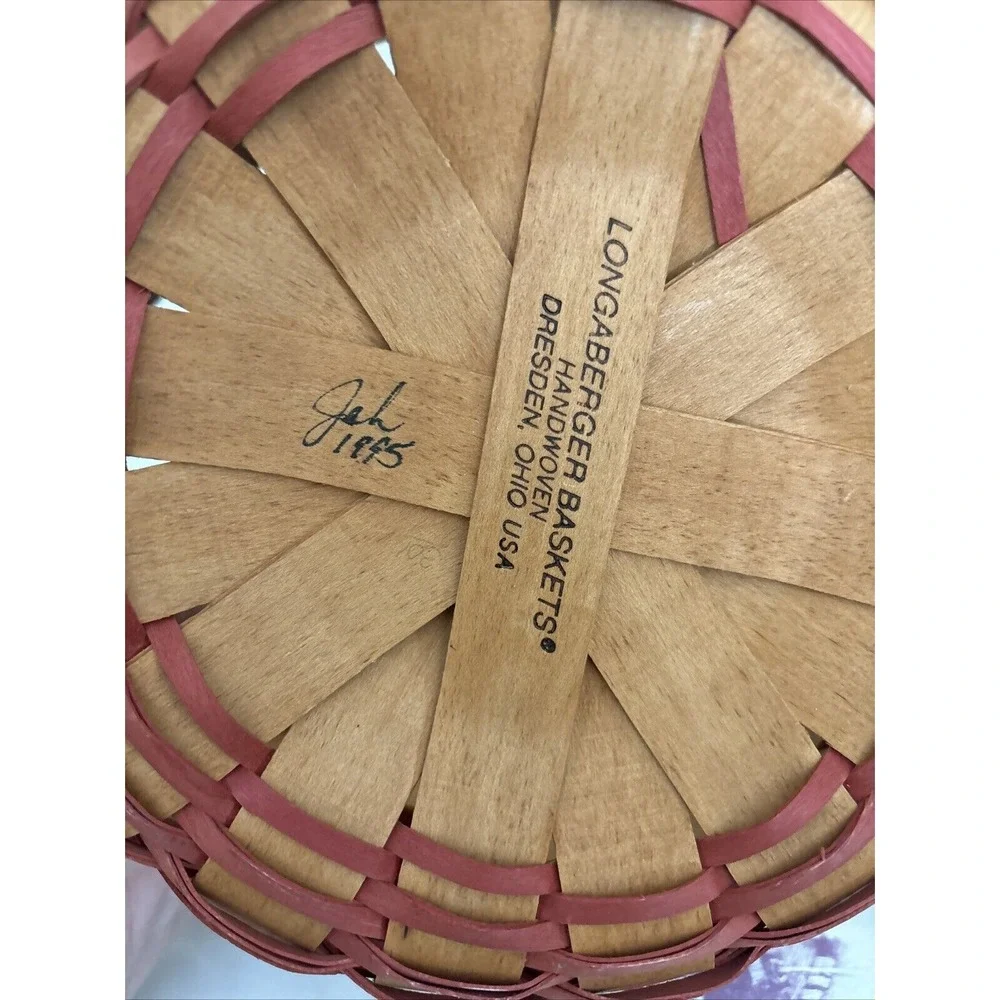 Longaberger‎ 1995 Round Basket with Leather Handles, Floral & Plastic Insert